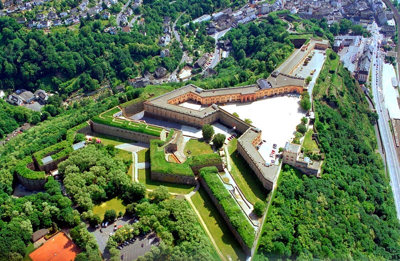 Luftbild_der_Festung_GDKE.jpg